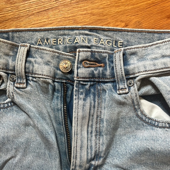 American Eagle Ripped Jeans - Picture 2 of 5